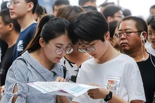 穆雷：戈登能在场上真是太好了 他今晚还在找状态